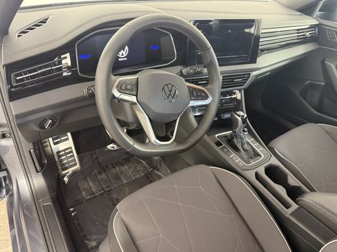 Used 2025 Volkswagen Jetta Sport FWD image 15