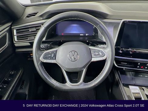 Used 2024 Volkswagen Atlas Cross Sport SE image 13