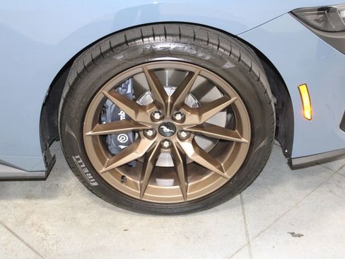 Used 2025 Ford Mustang Dark Horse image 13