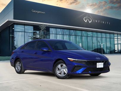 Used 2025 Hyundai Elantra SE