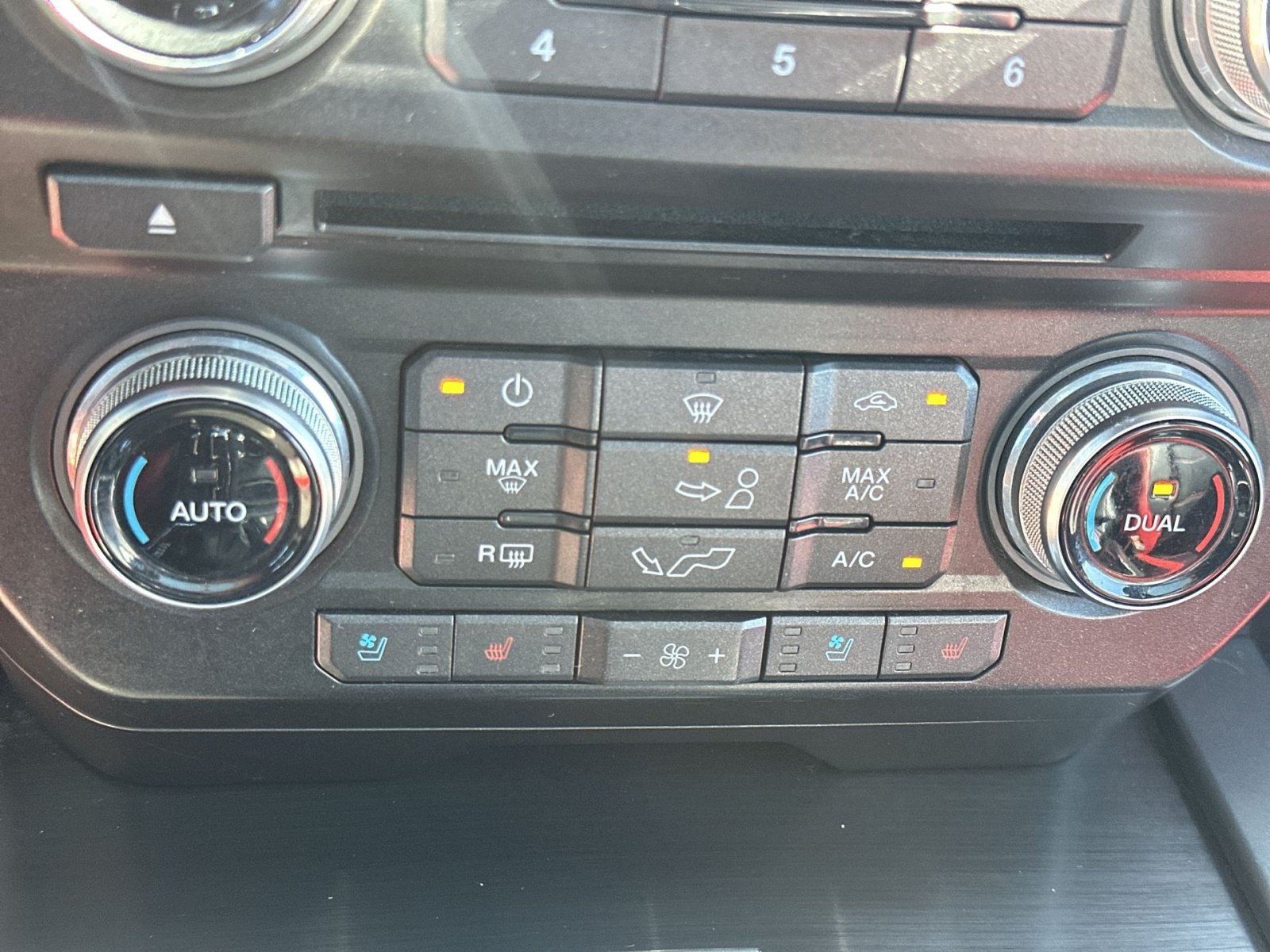 Used 2018 Ford F150 Lariat w/ Equipment Group 502A Luxury AWD/4WD image 22
