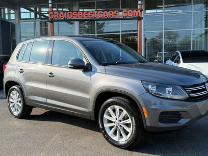 Used 2017 Volkswagen Tiguan Limited w/ Alloy Wheels Package