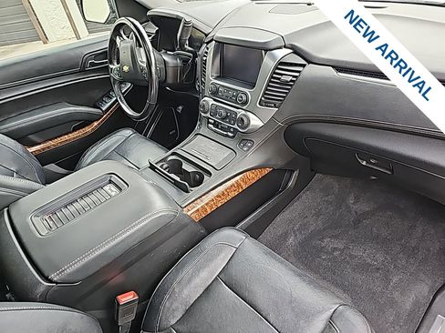 Used 2019 Chevrolet Suburban Premier image 28