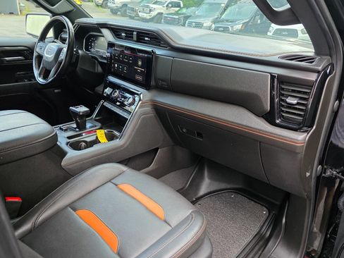 Used 2023 GMC Sierra 1500 AT4 AWD/4WD image 36