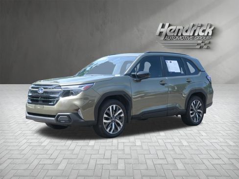 Certified 2025 Subaru Forester Touring AWD/4WD image 5