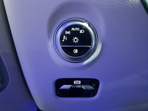 Certified 2025 Mercedes-Benz C 300 Sedan image 28