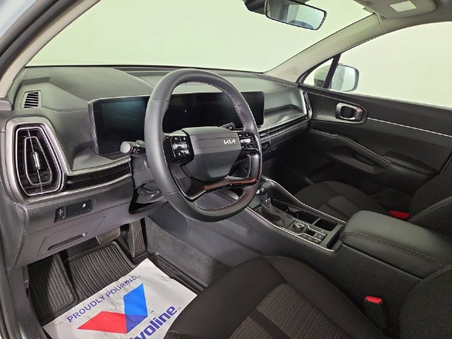 Used 2026 Kia Sorento LX FWD image 14