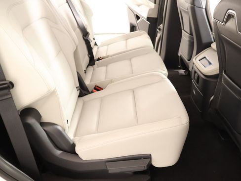 New 2026 Lincoln Navigator Premiere AWD/4WD image 15