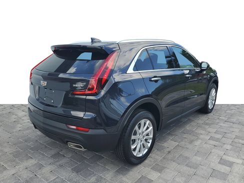 Certified 2023 Cadillac XT4 Luxury w/ Cold Weather Package FWD image 6