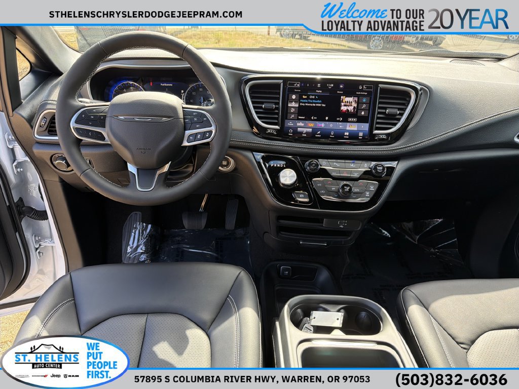 New 2027 Chrysler Pacifica Select FWD image 16