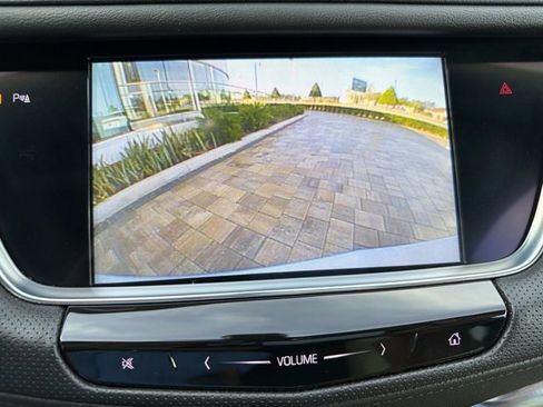 Used 2018 Cadillac XT5 FWD image 31