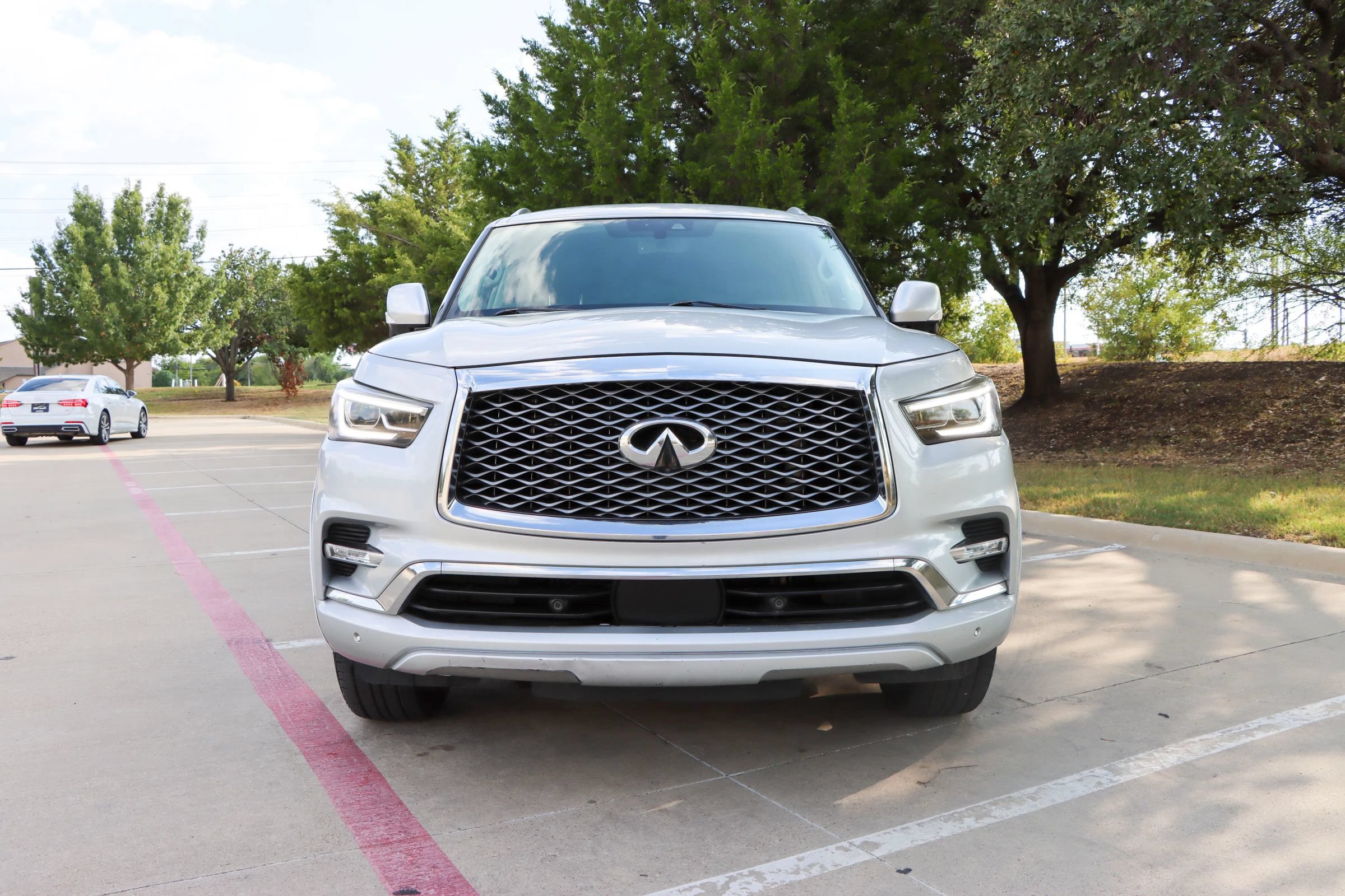 Used 2020 INFINITI QX80 Luxe w/ Proassist Package AWD/4WD image 2