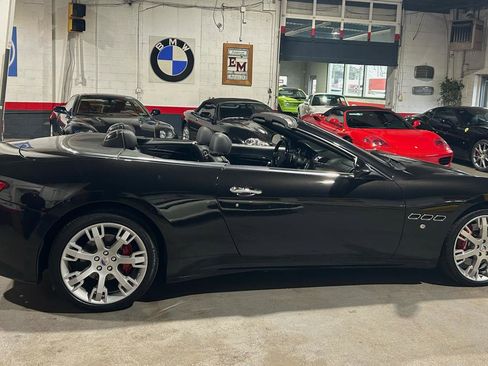 Used 2011 Maserati GranTurismo Convertible RWD image 11
