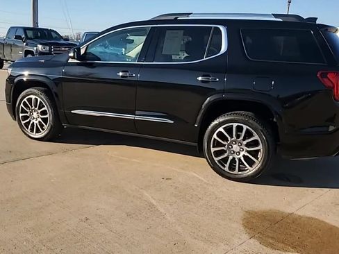 Used 2021 GMC Acadia Denali w/ Denali Technology Package image 6