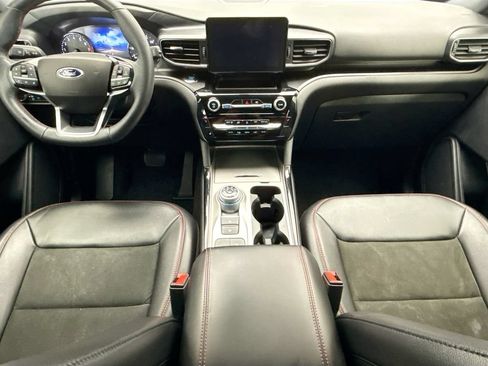 Used 2022 Ford Explorer ST-Line RWD image 13