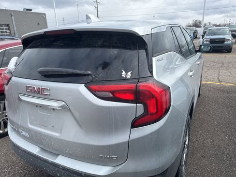 Used 2018 GMC Terrain SLE image 15