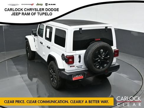 Used 2025 Jeep Wrangler Unlimited Sahara w/ Safety Group AWD/4WD image 52