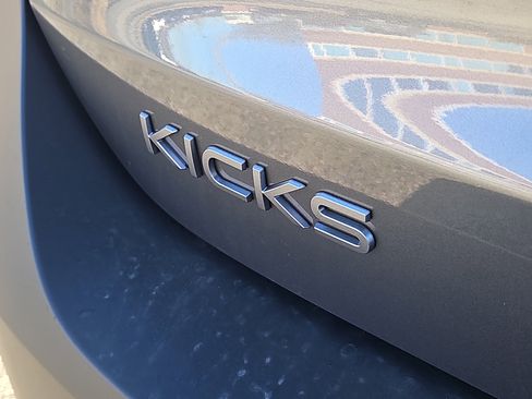 New 2026 Nissan Kicks SV w/ SV Premium Package image 4