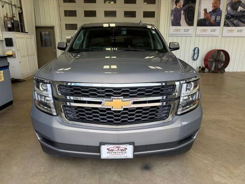 Used 2018 Chevrolet Suburban LT AWD/4WD image 3