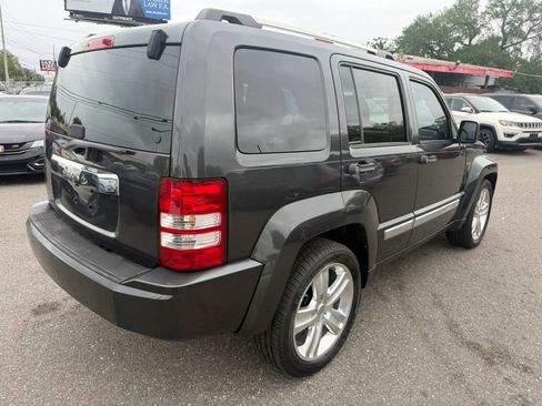Used 2011 Jeep Liberty Sport image 5