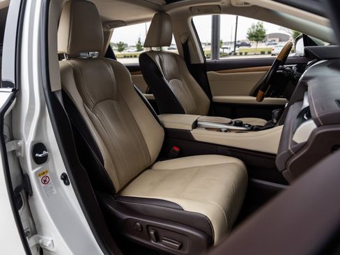 Used 2018 Lexus RX 350L FWD image 43