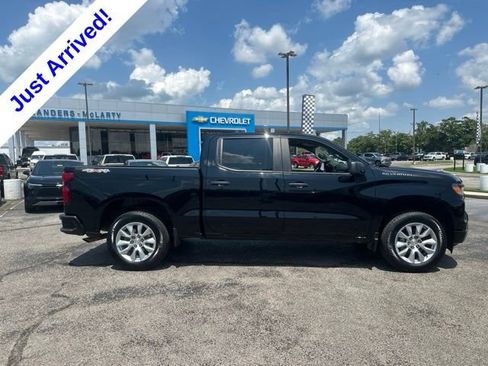 Used 2024 Chevrolet Silverado 1500 Custom AWD/4WD image 2