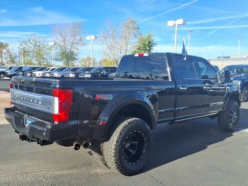 Used 2019 Ford F350 Platinum w/ Platinum Ultimate Package image 4