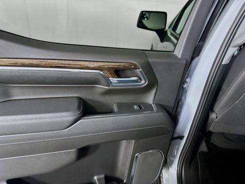 Used 2024 GMC Sierra 1500 Elevation image 26