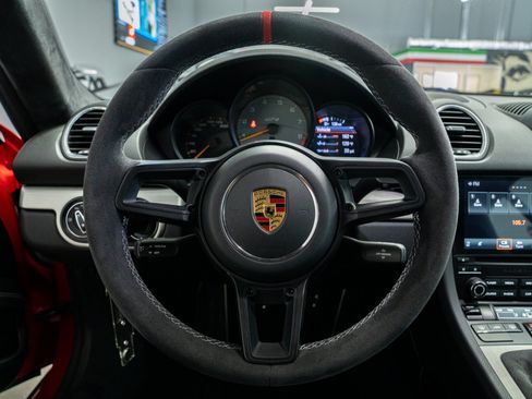 Used 2020 Porsche 718 Cayman GT4 RWD image 14