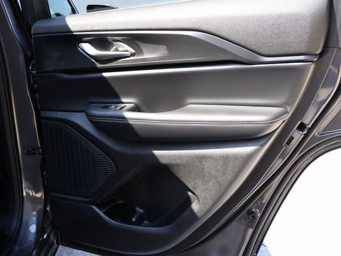 New 2025 Jeep Grand Cherokee Laredo X w/ Luxury Tech Group I image 11