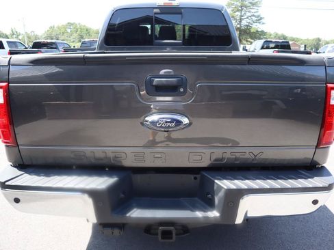 Used 2016 Ford F250 Lariat w/ Lariat Ultimate Package AWD/4WD image 8