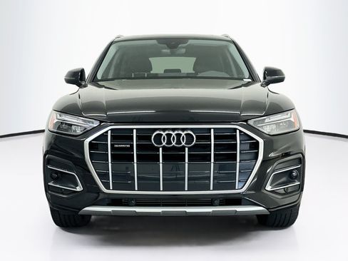 Used 2023 Audi Q5 2.0T Premium w/ Convenience Package AWD/4WD image 2