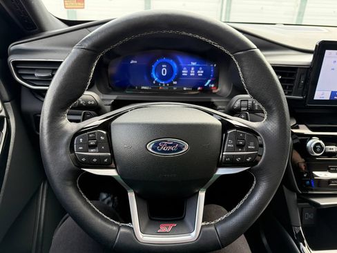 Used 2023 Ford Explorer ST w/ Equipment Group 401A AWD/4WD image 27
