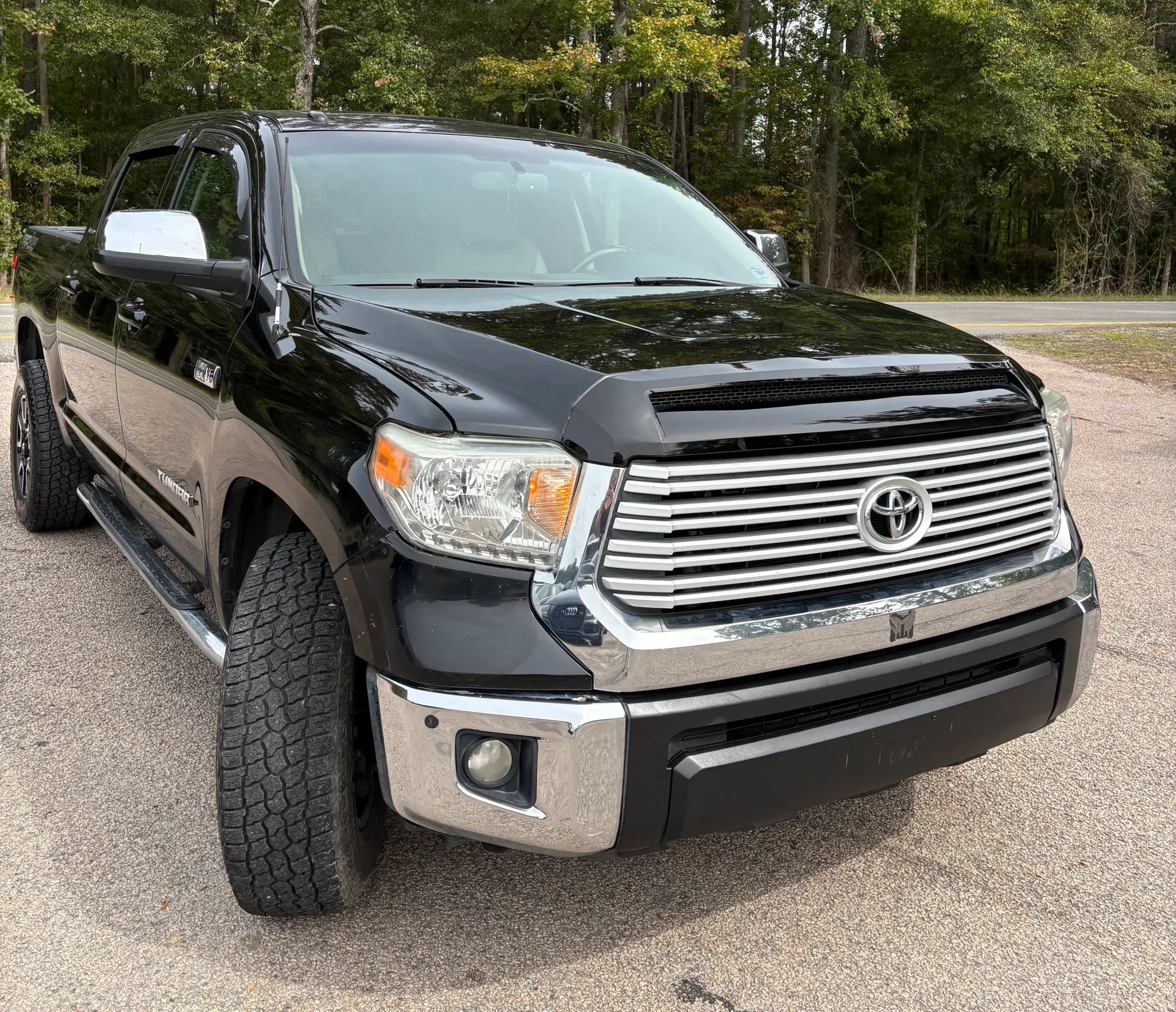Used 2014 Toyota Tundra Limited w/ Limited Premium Package AWD/4WD image 9