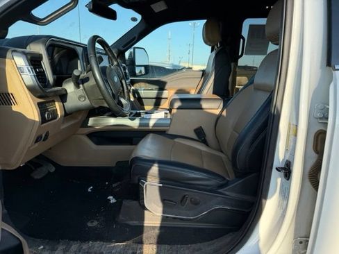 Used 2023 Ford F350 Lariat w/ Lariat Ultimate Package AWD/4WD image 2