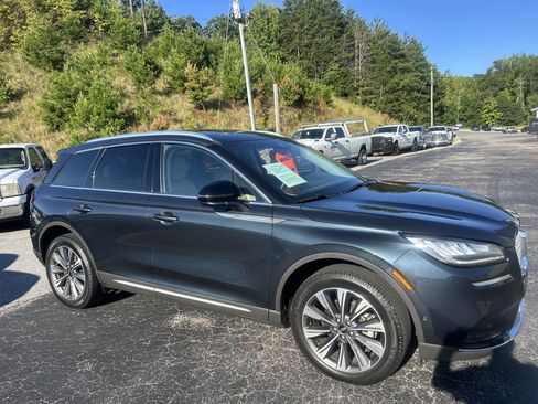 Used 2021 Lincoln Corsair Reserve w/ Equipment Group 201A FWD image 9