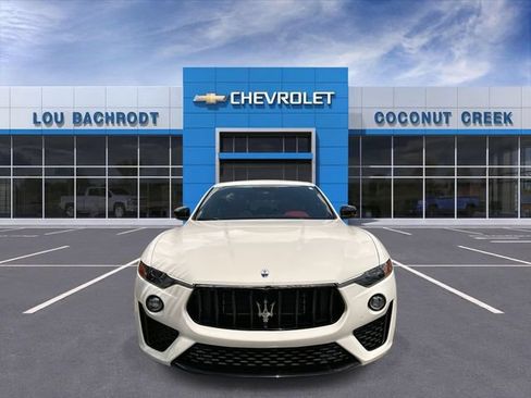 Used 2022 Maserati Levante GT AWD/4WD image 3