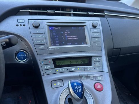 Used 2014 Toyota Prius Three FWD image 27