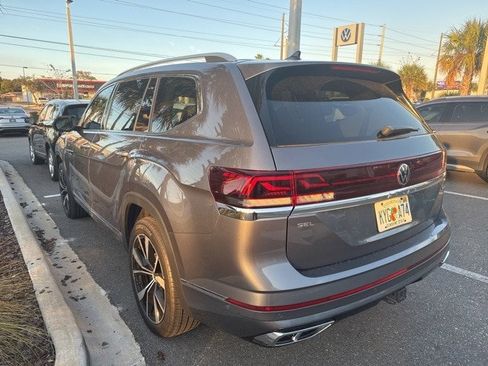 Used 2024 Volkswagen Atlas SEL Premium R-Line image 7
