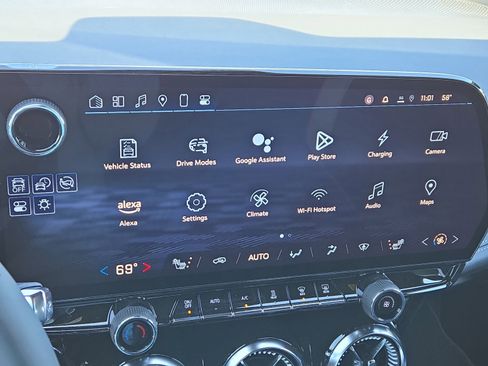 New 2025 Chevrolet Blazer EV LT image 24