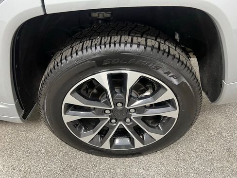 Used 2023 Jeep Grand Cherokee Overland AWD/4WD image 21