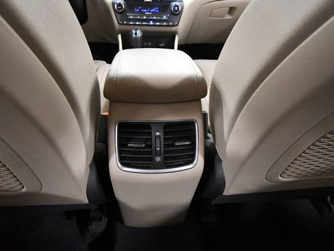 Used 2016 Hyundai Tucson Limited w/ Option Group 03 AWD/4WD image 17