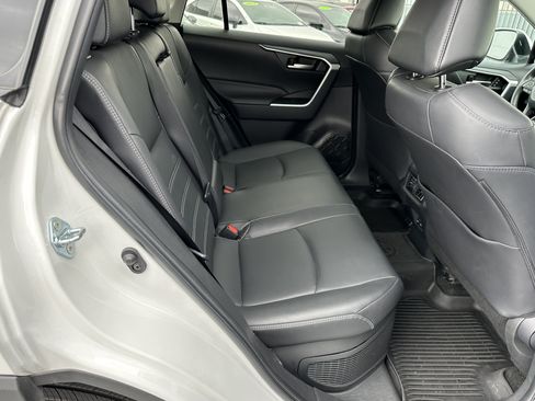 Used 2025 Toyota RAV4 XLE Premium AWD/4WD image 19