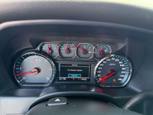 Used 2018 Chevrolet Silverado 1500 LT w/ All Star Edition AWD/4WD image 24
