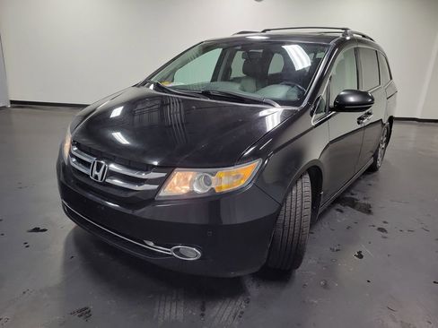 Used 2015 Honda Odyssey Touring image 4