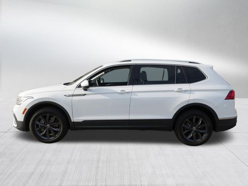 Used 2024 Volkswagen Tiguan SE image 4