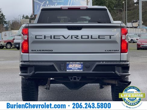 Used 2023 Chevrolet Silverado 1500 Custom Trail Boss w/ LPO, Dark Essentials Package image 4