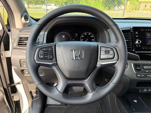Certified 2025 Honda Ridgeline Sport image 16