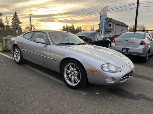 Used 2001 Jaguar XK8 Coupe RWD image 5
