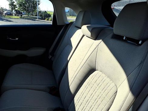 Used 2023 Honda HR-V LX image 17